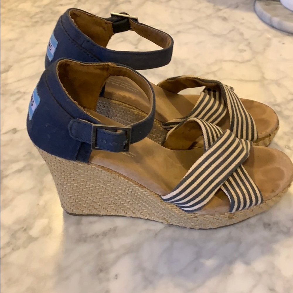 Toms Wedge Sandals - Picture 2 of 4